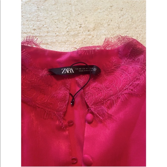Gorgeous Zara blouse. Perfect for a date or a meeting. Enjoy ladies! - Picture 3 of 3